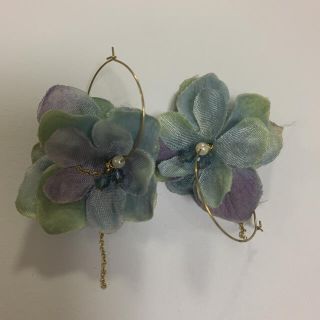 オペーク(OPAQUE)のCHACO風　紫陽花　フープピアス　フラワー(ピアス)