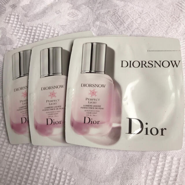 Christian Dior(クリスチャンディオール)のDior（ディオール）スノー パーフェクトライト 化粧下地サンプル 3つ コスメ/美容のベースメイク/化粧品(化粧下地)の商品写真