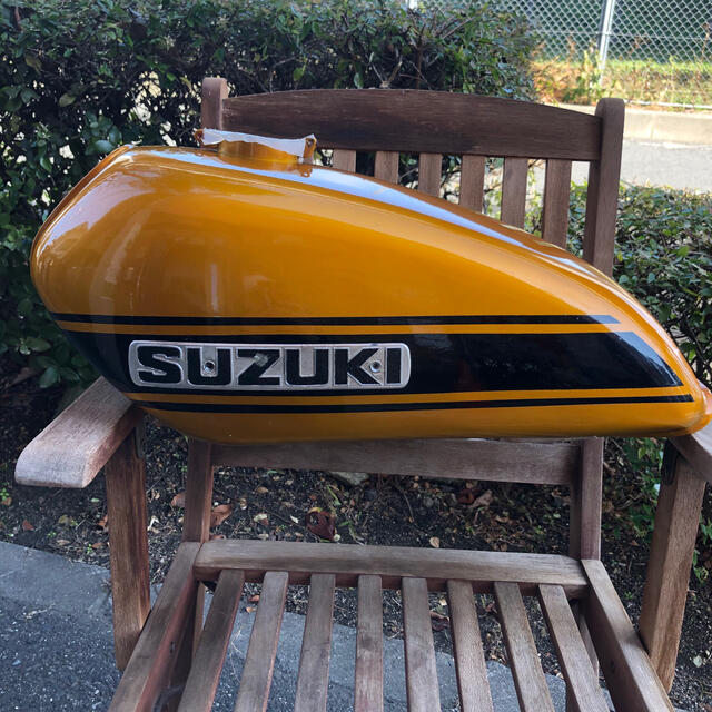 スズキ　TS250 ハスラー　タンク　塗装済み