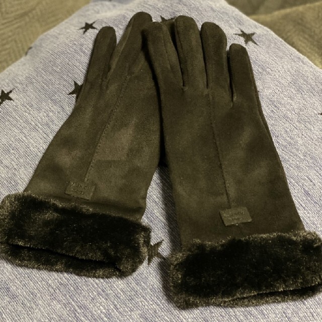 【新品】フェイクファー 手袋 ブラック レディースのファッション小物(手袋)の商品写真