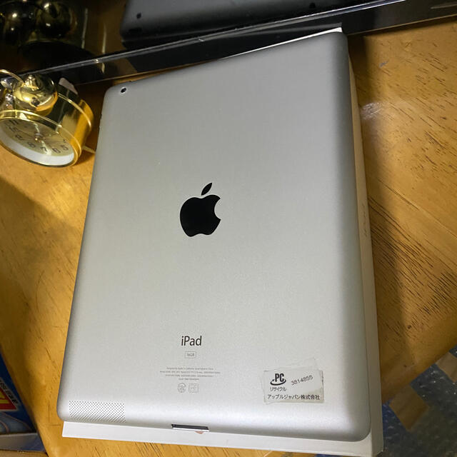 iPad(アイパッド)のはるちゃん様専用 準美品　iPad2 16GB  WIFIモデル　 スマホ/家電/カメラのPC/タブレット(タブレット)の商品写真