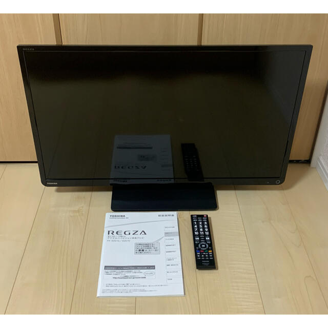 極美品　送料込み　TOSHIBA 32インチ 液晶テレビ