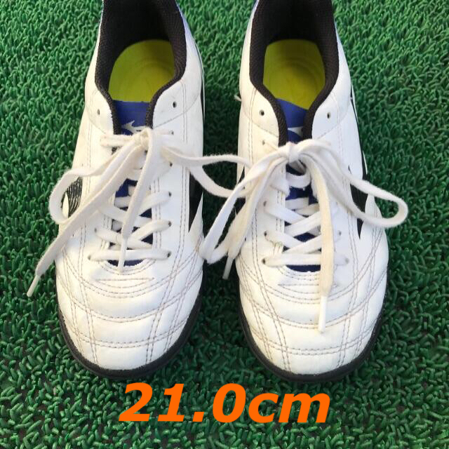 MIZUNO(ミズノ)のミズノ トレーニングシューズ21cm モナルシーダ2 スポーツ/アウトドアのサッカー/フットサル(シューズ)の商品写真