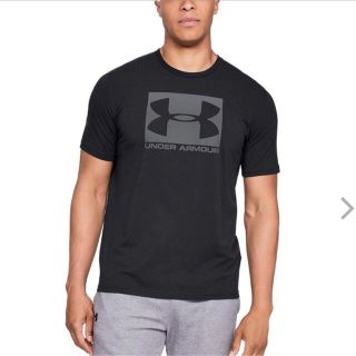 アンダーアーマー(UNDER ARMOUR)の☆新品　アンダーアーマー  tシャツ 黒　M☆送料込み(Tシャツ/カットソー(半袖/袖なし))