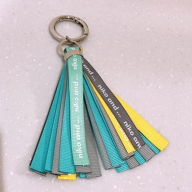 50%OFF niko and...キーホルダー オリジナルモチーフネオンキーリング