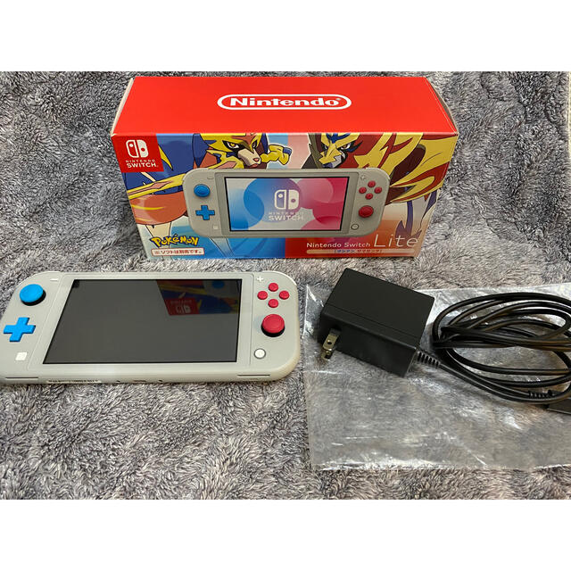 【完品】ニンテンドースイッチライト ポケモン　Switch lite 本体Nintendo