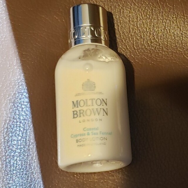 MOLTON BROWN(モルトンブラウン)の1回使用 モルトンブラウン サイプレス＆シーフェンネル ボディローション100 コスメ/美容のボディケア(ボディローション/ミルク)の商品写真