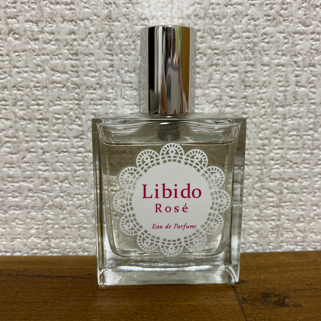 リビドー　ロゼ　30mL ラブコスメ コスメ/美容の香水(香水(女性用))の商品写真