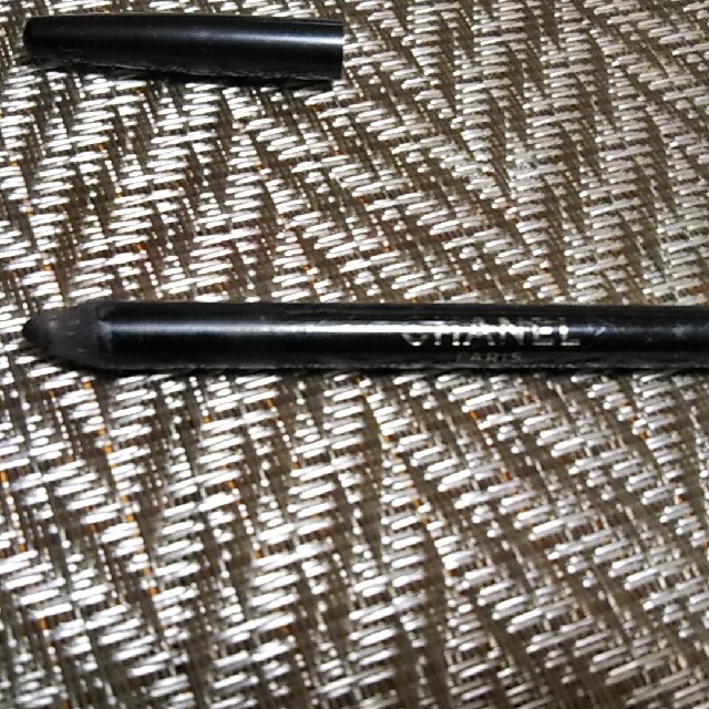 CHANEL(シャネル)のシャネル  アイブロウ  黒 コスメ/美容のベースメイク/化粧品(アイブロウペンシル)の商品写真