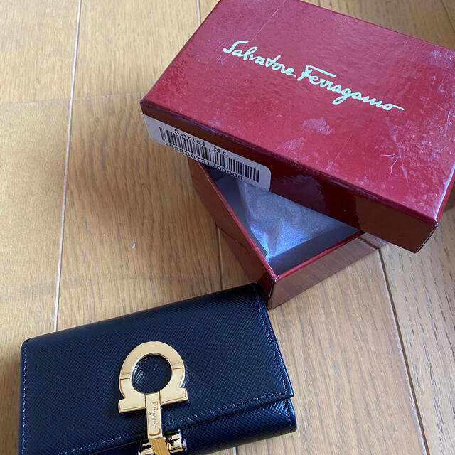 Salvatore Ferragamo(サルヴァトーレフェラガモ)の売切　フェラガモキーケース レディースのファッション小物(キーケース)の商品写真