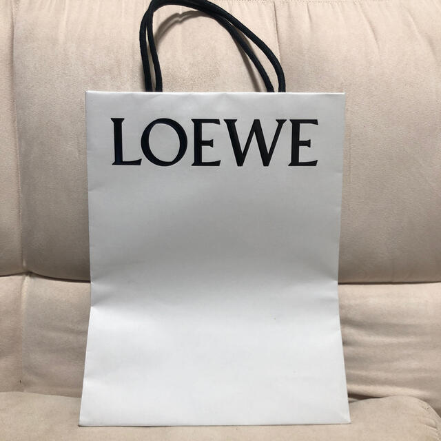 LOEWE(ロエベ)の紙袋 ショップ袋 ロエベ LOEWE ショッパー レディースのバッグ(ショップ袋)の商品写真