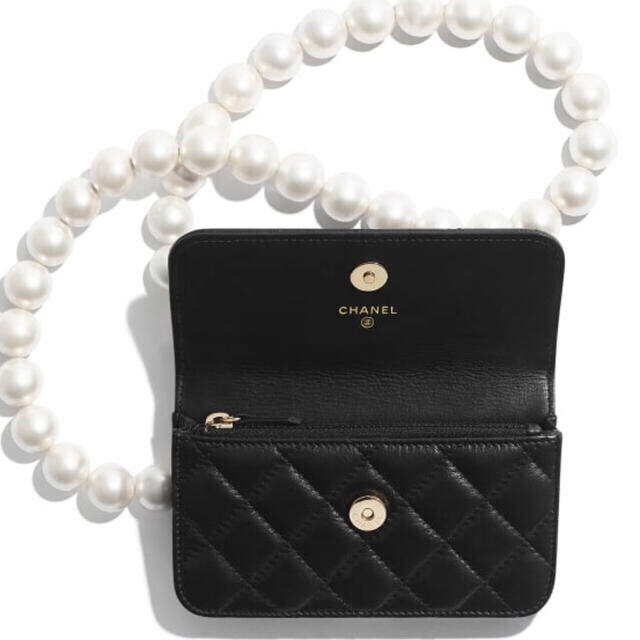 CHANEL(シャネル)のCHANEL シャネル　パール　チェーンクラッチ　バッグ　ウォレット レディースのバッグ(ショルダーバッグ)の商品写真