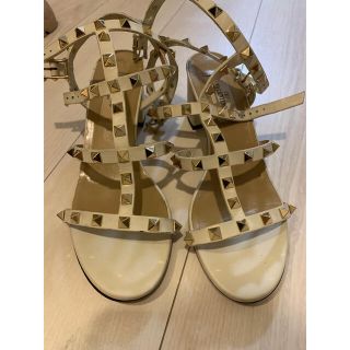 ヴァレンティノ(VALENTINO)のヴァレティノサンダル(サンダル)