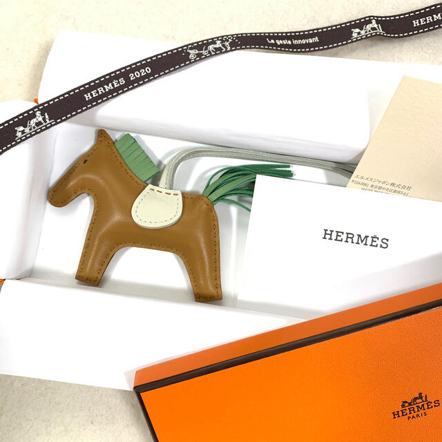 新品 国内購入 HERMES エルメス ロデオ チャーム PM クレ セサミ