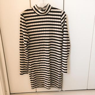 フォーエバートゥエンティーワン(FOREVER 21)のForever21 ボーダーワンピース　M 美品(ミニワンピース)