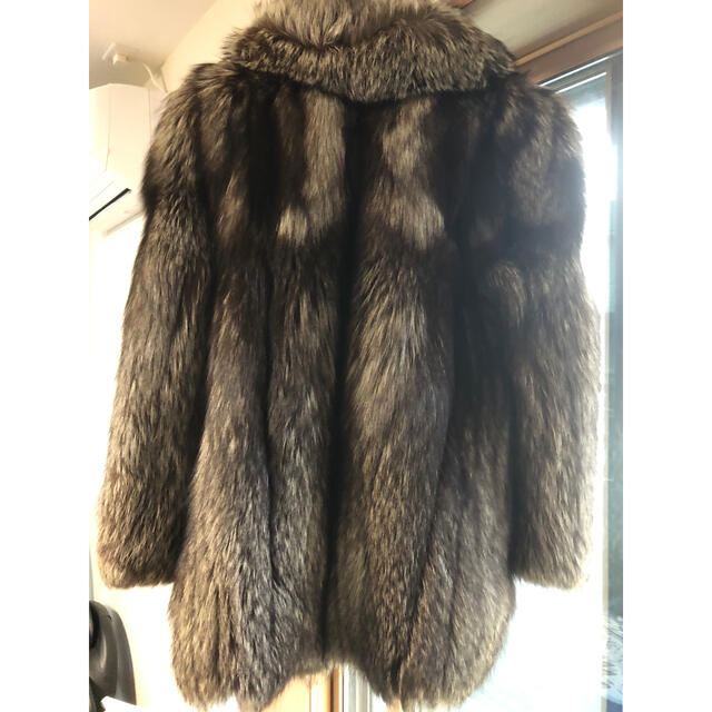 SOGA FOX ROYAL  毛皮ファーコート レディースのジャケット/アウター(毛皮/ファーコート)の商品写真
