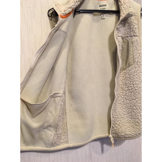 UNIQLO(ユニクロ)のボアフリースベスト キッズ/ベビー/マタニティのキッズ服女の子用(90cm~)(ジャケット/上着)の商品写真