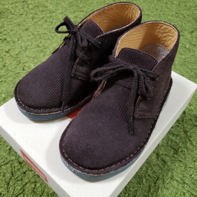 Clarks(クラークス)のクラークス　キッズ　デザートブーツ キッズ/ベビー/マタニティのキッズ靴/シューズ(15cm~)(ブーツ)の商品写真