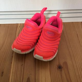 ナイキ(NIKE)の中古　17cm ナイキ　ダイナモフリー　蛍光ピンク(スリッポン)