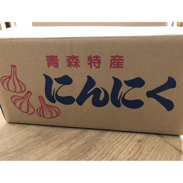 【最上級品】青森県倉石産にんにく福地ホワイト六片種Lサイズ 2kg  食品/飲料/酒の食品(野菜)の商品写真