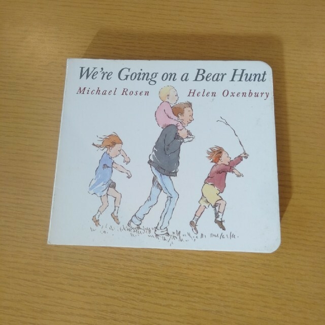 We're Going on a Bear Hunt 洋書/絵本 エンタメ/ホビーの本(絵本/児童書)の商品写真