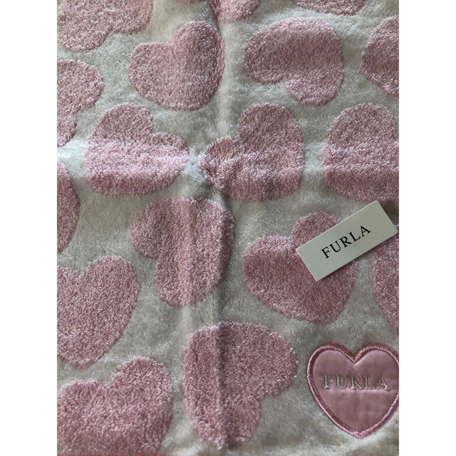 Furla(フルラ)の新品　FURLA タオルハンカチ レディースのファッション小物(ハンカチ)の商品写真