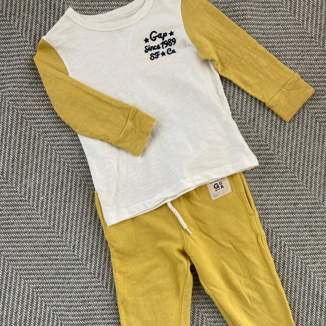 GAP(ギャップ)のGAP セットアップ⭐︎ キッズ/ベビー/マタニティのキッズ服男の子用(90cm~)(Tシャツ/カットソー)の商品写真