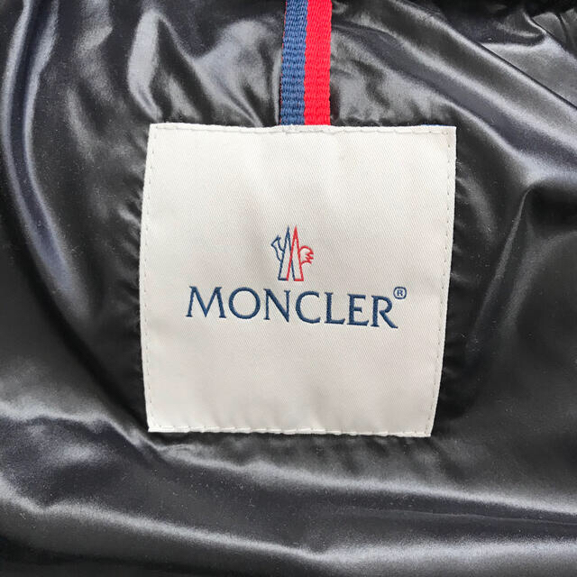 MONCLER(モンクレール)の【値下げ】モンクレールダウンジャケット　モンジュネーブル　【サイズ０】 メンズのジャケット/アウター(ダウンジャケット)の商品写真