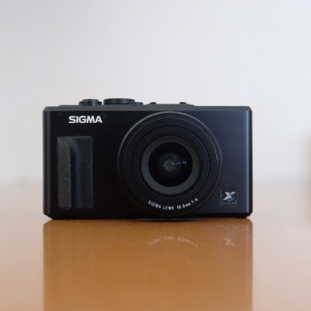 SIGMA(シグマ)のsigma DP1 スマホ/家電/カメラのカメラ(コンパクトデジタルカメラ)の商品写真