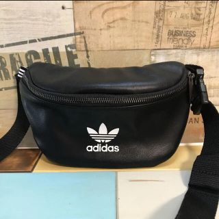 アディダス(adidas)のadidas革のウエストポーチ★(ボディバッグ/ウエストポーチ)