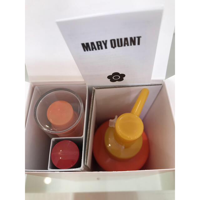 MARY QUANT(マリークワント)のマリークワント　フレグランスセット　2020 コスメ/美容のヘアケア/スタイリング(ヘアウォーター/ヘアミスト)の商品写真