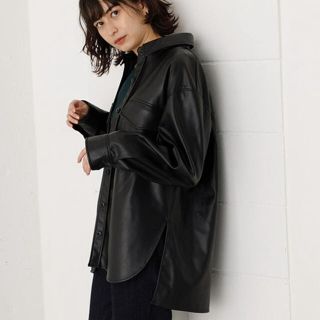 アズールバイマウジー(AZUL by moussy)のAZUL by moussy エコレザーシャツ(シャツ/ブラウス(長袖/七分))