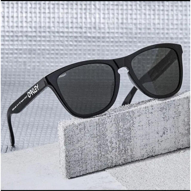 OAKLEY FROGSKINS Fragment