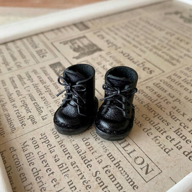 オビツ11&ミディブライス  ミニチュア靴　黒M ハンドメイドのおもちゃ(ミニチュア)の商品写真