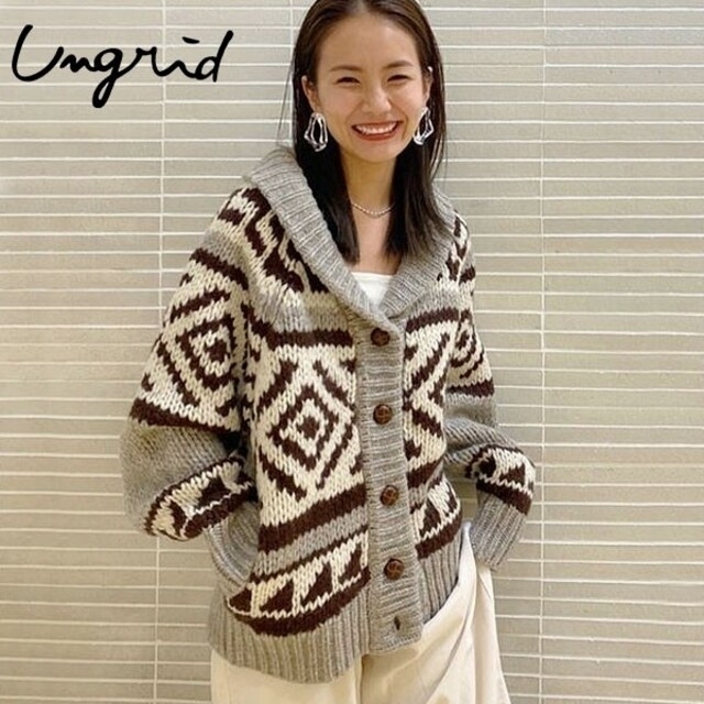 Ungrid(アングリッド)の今期物　Ungrid人気のハンドカウチンニット　試着のみ レディースのジャケット/アウター(ニットコート)の商品写真