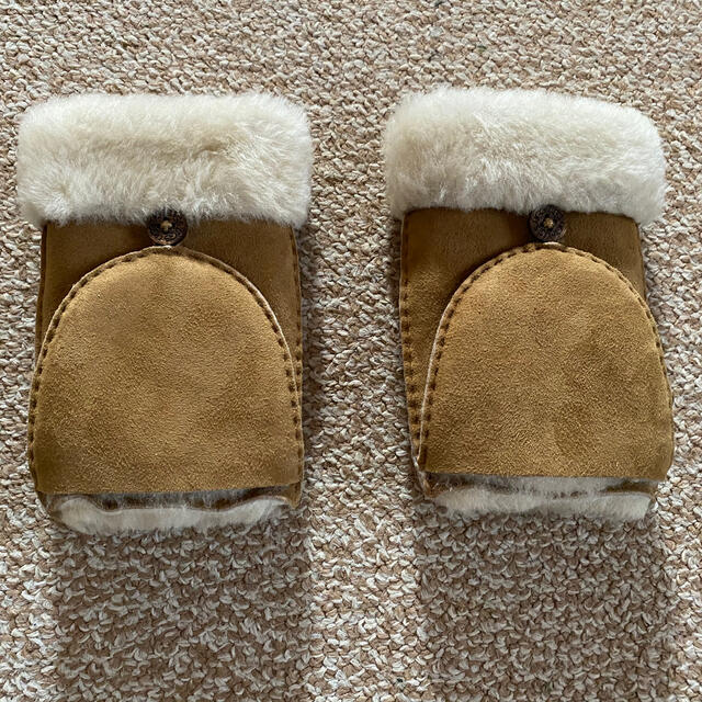 UGG(アグ)のUGG  ミトン　手袋　S/M チェスナット レディースのファッション小物(手袋)の商品写真