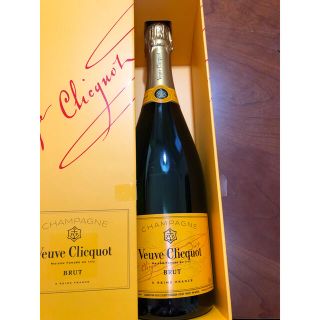 モエエシャンドン(MOËT & CHANDON)のヴーヴクリコ 近鉄からの贈答品(シャンパン/スパークリングワイン)