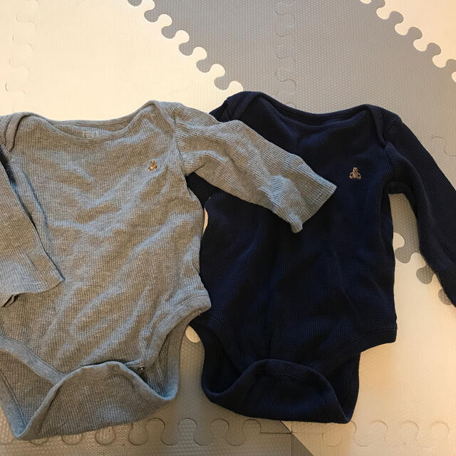 babyGAP(ベビーギャップ)のGAP ワッフル素材　ロンパース 80 2枚セット キッズ/ベビー/マタニティのベビー服(~85cm)(ロンパース)の商品写真