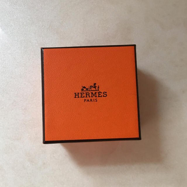 Hermes(エルメス)のエルメス 空箱 + リボン レディースのファッション小物(その他)の商品写真