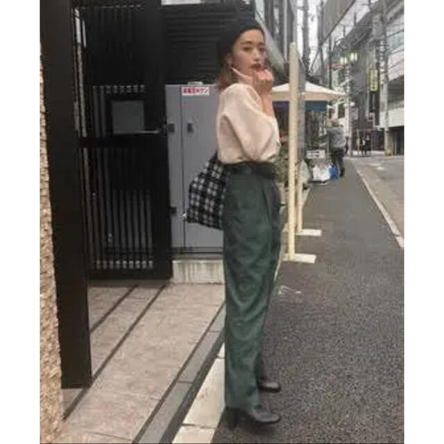 moussy(マウジー)のMOUSSY マウジー　WAIST BELT TUXEDO PANTS レディースのパンツ(カジュアルパンツ)の商品写真