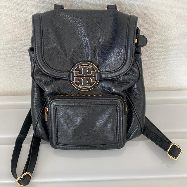 Tory Burch(トリーバーチ)の【おさる様専用】値下げ！！トリーバーチ　リュック　黒 レディースのバッグ(リュック/バックパック)の商品写真