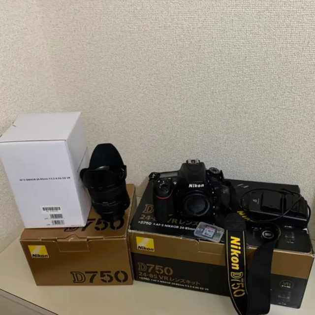 Nikon(ニコン)のNikon D750 レンズキット 予備バッテリー2個 SDカード64GB1枚 スマホ/家電/カメラのカメラ(デジタル一眼)の商品写真