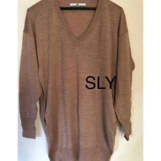 スライ(SLY)のSLY Vネックセーター(ニット/セーター)