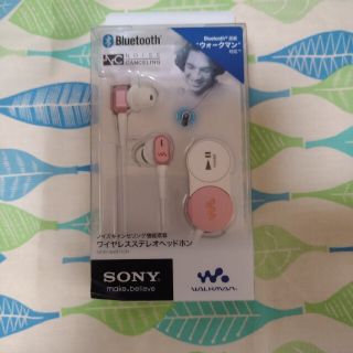 ウォークマン(WALKMAN)のSONY.ワイヤレスヘッドホン.ＭＣＲ-NWBT10N.薄いピンク.新品。(ヘッドフォン/イヤフォン)