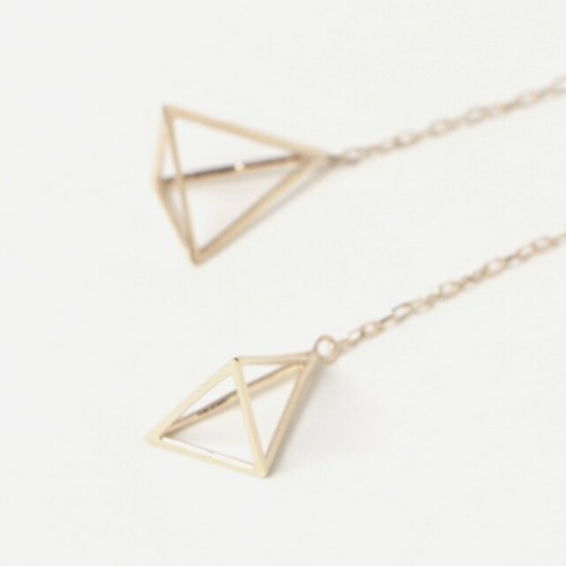 jupiter GOLD LABEL(ジュピターゴールドレーベル)のtetrahedronピアス K10 レディースのアクセサリー(ピアス)の商品写真