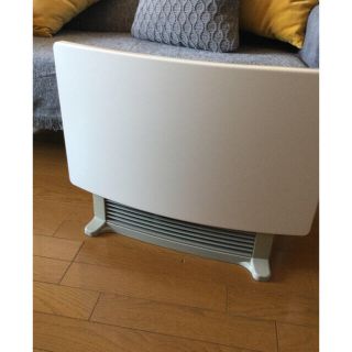 リンナイ(Rinnai)の【最終値下げ】レア おしゃれなガスファンヒーター 完動品  11～15畳 (ファンヒーター)