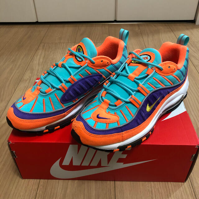 NIKE(ナイキ)のAIRMAX98 QS 25.5cm メンズの靴/シューズ(スニーカー)の商品写真