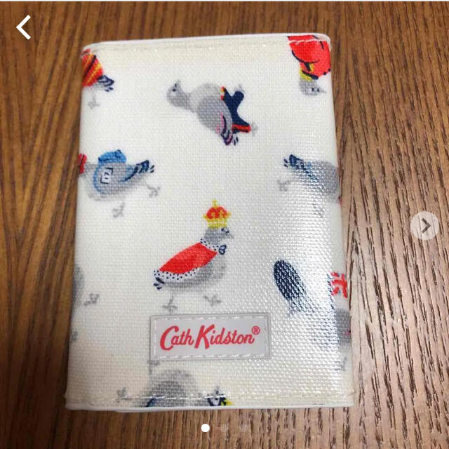 Cath Kidston(キャスキッドソン)のキャスキッドソン  定期入れ　ハト レディースのファッション小物(名刺入れ/定期入れ)の商品写真