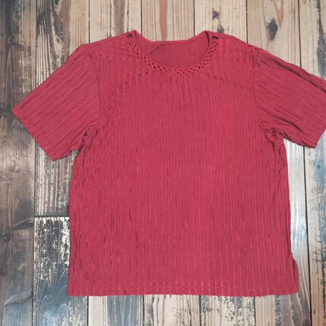 Santa Monica(サンタモニカ)のused 赤の首元のかわいいＴ レディースのトップス(Tシャツ(半袖/袖なし))の商品写真