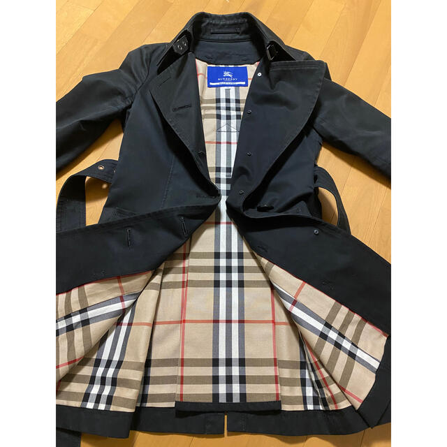 BURBERRY BLACK LABEL(バーバリーブラックレーベル)のBURBERRYブルーレーベル　ブラックライナー付トレンチコート レディースのジャケット/アウター(トレンチコート)の商品写真